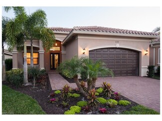3199 Pacific Dr, Naples, FL 34119
