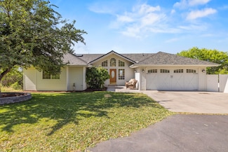 1710 Alisa Ln, Klamath Falls, OR 97601