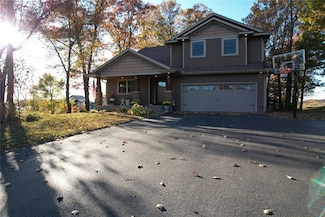 912 Sandalwood Dr, Altoona, WI 54720