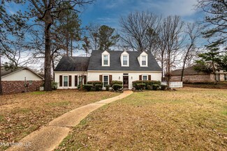 710 Country Place Dr, Pearl, MS 39208