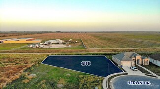 140 Heron Dr, Los Fresnos, TX 78566