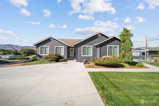 3213 NE Vine St, East Wenatchee, WA 98802