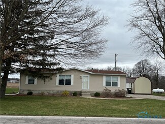 1830 County Road 213 Unit 18, Fremont, OH 43420