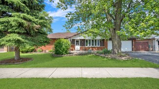 8416 New England Ave, Burbank, IL 60459