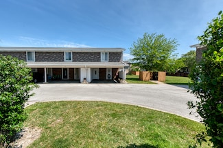 8 Cour Masson Unit 5, Palos Hills, IL 60465