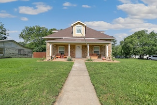 115 D St, Whitesboro, TX 76273