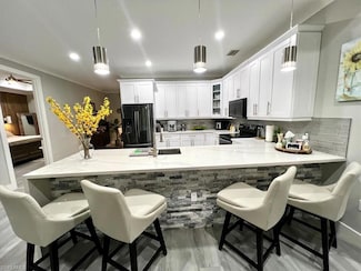 328 16th Ave NW, Naples, FL 34120