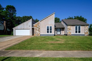 3799 Innsbrook Dr, Memphis, TN 38115