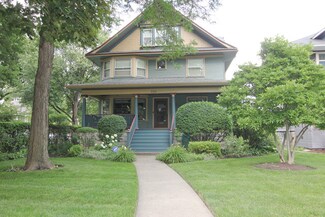 332 N Harvey Ave, Oak Park, IL 60302
