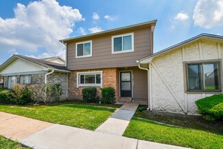 6519 S Briar Bayou Dr, Houston, TX 77072