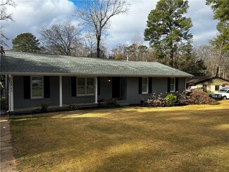 1245 Juniper Dr, Auburn, AL 36830