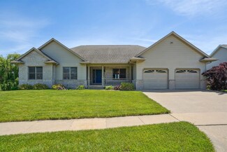 4909 Twilight Dr, Dubuque, IA 52002