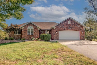 452 Royal Ln, Clever, MO 65631