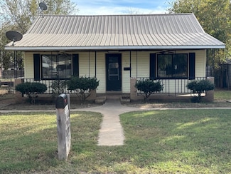 206 E Pine Ave, Duncan, OK 73533