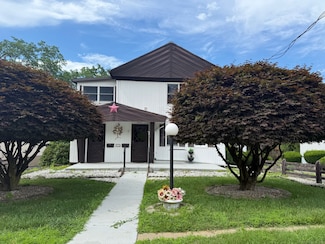 306 Divinity St, Bristol, CT 06010