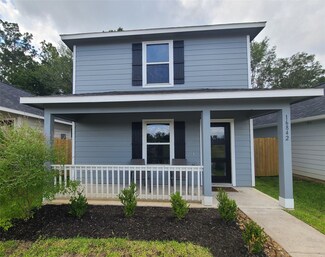 16842 N Marie Village Dr, Cut and Shoot, TX 77306