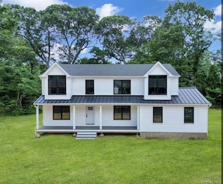 34 Huyler Rd, Setauket- East Setauket, NY 11733