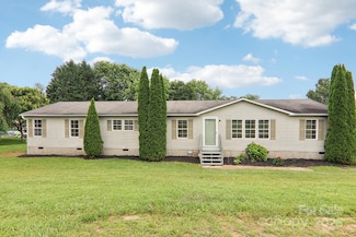 18 Sweet Briar Path Way, Hendersonville, NC 28792