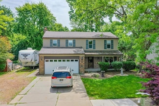 50293 Bellaire Dr, Chesterfield, MI 48047