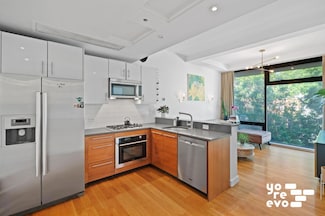 269 Kingsland Ave Unit 2B, Brooklyn, NY 11222