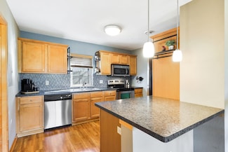 2272 N Rusk Ave, Madison, WI 53713