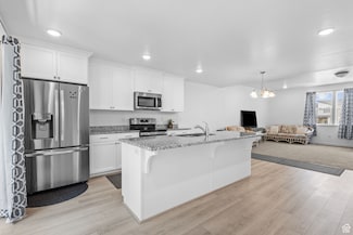 12988 S Cohab Canyon Ct, Herriman, UT 84096