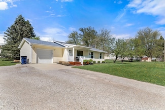 9455 Jean St, Fenton, MI 48430