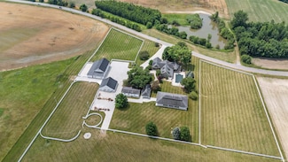 8605 N River Rd, New Haven, IN 46774