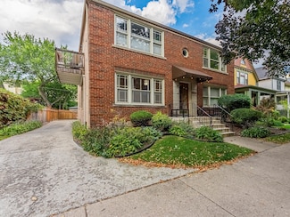 1038 Superior St Unit 1W, Oak Park, IL 60302