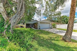 4115 2nd Ave NW, Bradenton, FL 34209