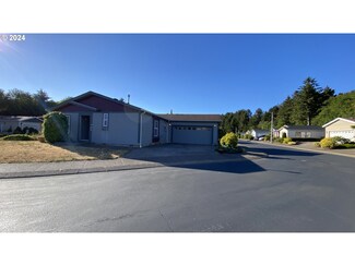 4289 SE Heron Loop, Lincoln City, OR 97367