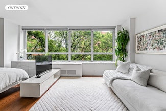 200 E 94th St Unit 405, New York, NY 10128