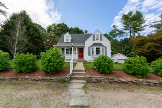 32 Hurlbut St, Putnam, CT 06260