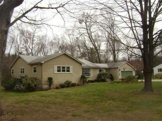 71 Circleview Dr, Hampden, MA 01036
