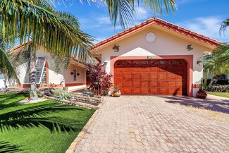 419 SE 6th St, Dania, FL 33004
