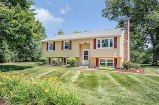 9 Zina Rd, Hudson, MA 01749