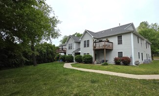 120 Pine Dr Unit D, Porter, IN 46304