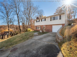 902 Mound Ave, Charleston, WV 25309