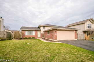 1005 Scottsdale Ln, Joliet, IL 60432