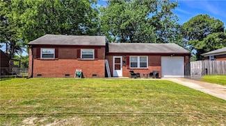 19 Plantation Dr, Hampton, VA 23669