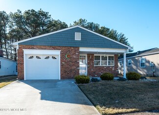 26 Selkirk Ave, Toms River, NJ 08757