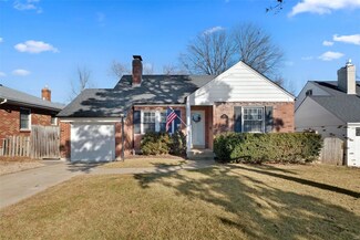 824 Blossom Ln, Saint Louis, MO 63119