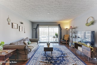 1 Dupont Way Unit 5, Louisville, KY 40207