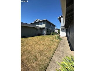 1537 NE Kane Dr Unit 2, Gresham, OR 97030