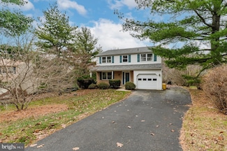 705 Falcon Dr, Glenside, PA 19038