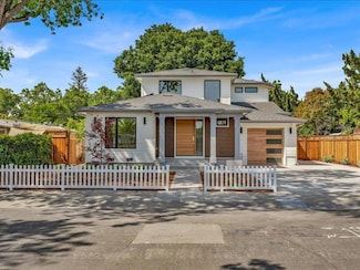 883 Rorke Way, Palo Alto, CA 94303