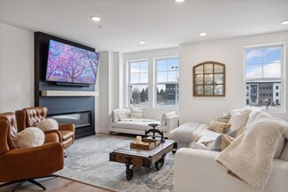 870 Mount Curve Blvd Unit L, Saint Paul, MN 55116