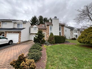 10 Jason St, Dayton, NJ 08810