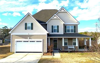 928 Highgrove Dr, Spring Lake, NC 28390