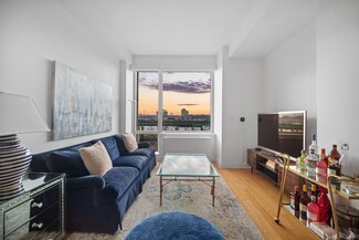 100 Riverside Blvd Unit 4H, New York, NY 10069